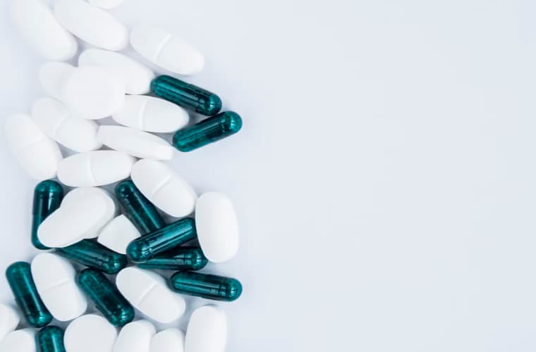 Popüler Psikoloji Mitleri: "Her Depresyon İlaçla Çözülür" Efsanesinin Arkasındaki Gerçekler ve Alternatif Çözümler