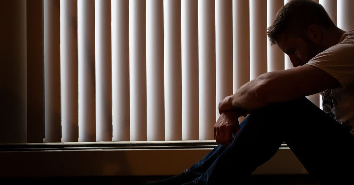 Depresyon Nedir? Belirtileri, Türleri ve Tedavisi